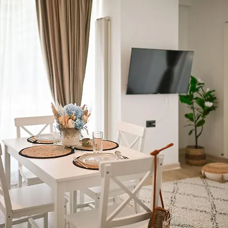 Lalublack Sea Infinity Pools * Mamaia