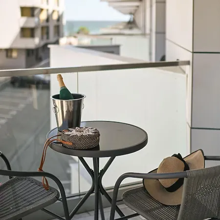 Lalublack Sea Infinity Pools Apartment