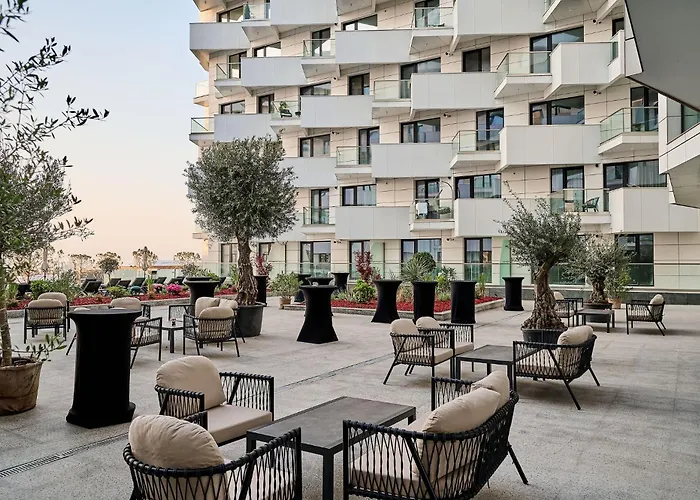 Lalublack Sea Infinity Pools * Mamaia