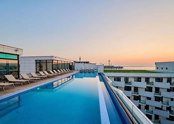 Lalublack Sea Infinity Pools Apartment Mamaia