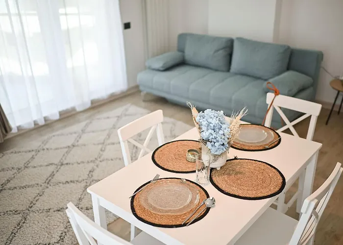 Lalublack Sea Infinity Pools Apartment