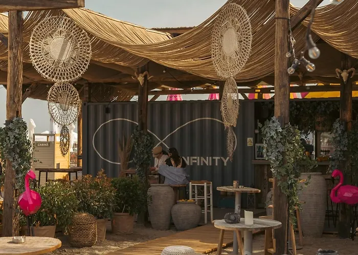 Lalublack Sea Infinity Pools Apartment